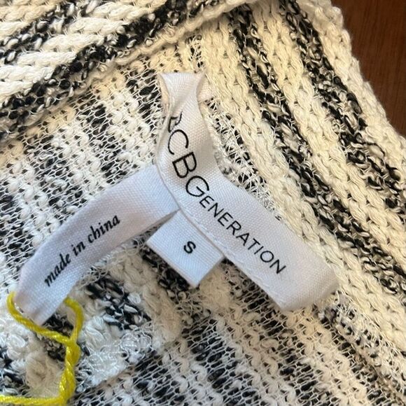 BCBG Generation women's open front cardigan sweater striped size small NWT black - Picture 2 of 6